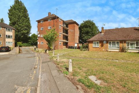 1 bedroom flat for sale, Abbis House, Hazelwood Close, Hitchin