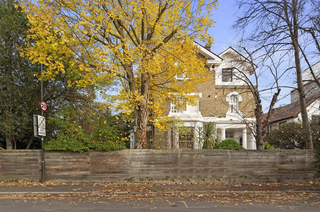 Flat 3 Lansdowne Court,1.jpg