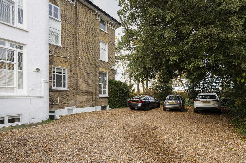 Flat 3 Lansdowne Court,7.jpg