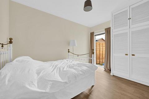 33b Meadow Road, Bromley, BR2 0DX