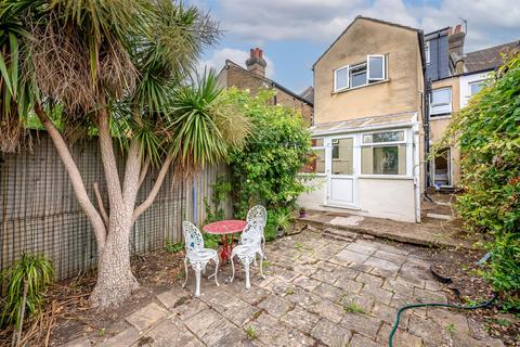 33b Meadow Road, Bromley, BR2 0DX