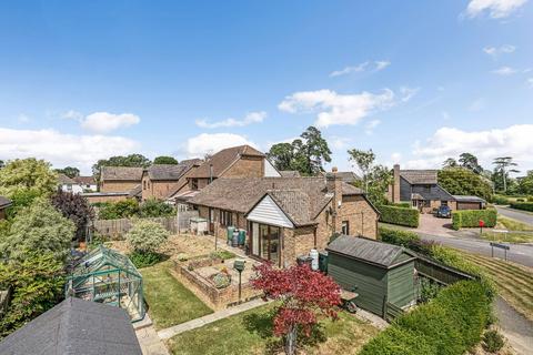 2 bedroom bungalow for sale, Gybbons Road, Rolvenden, Cranbrook, Kent, TN17