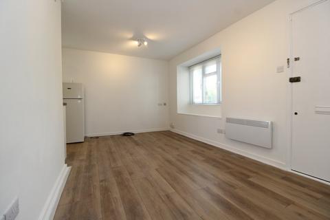 Studio to rent, Chauncy Gardens, Baldock, SG7