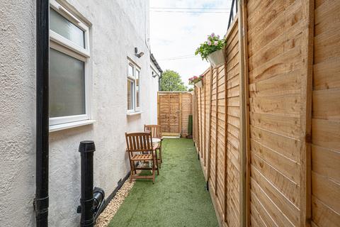 undefined, Pall Mall, Leigh-on-sea, SS9