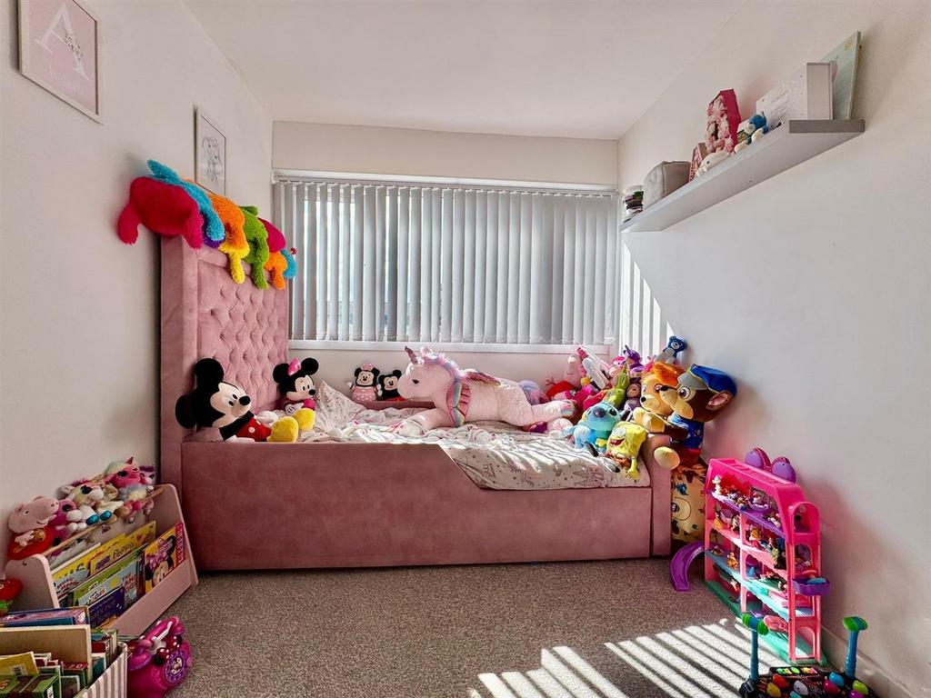 Bed 3.jpg