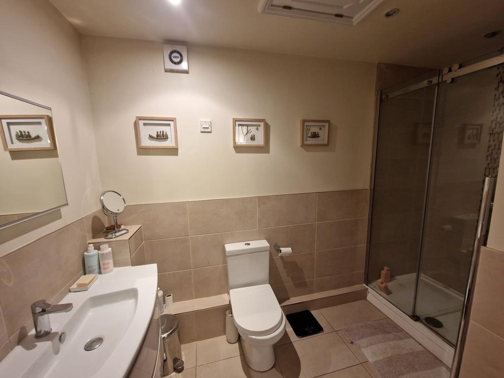 Master En-Suite