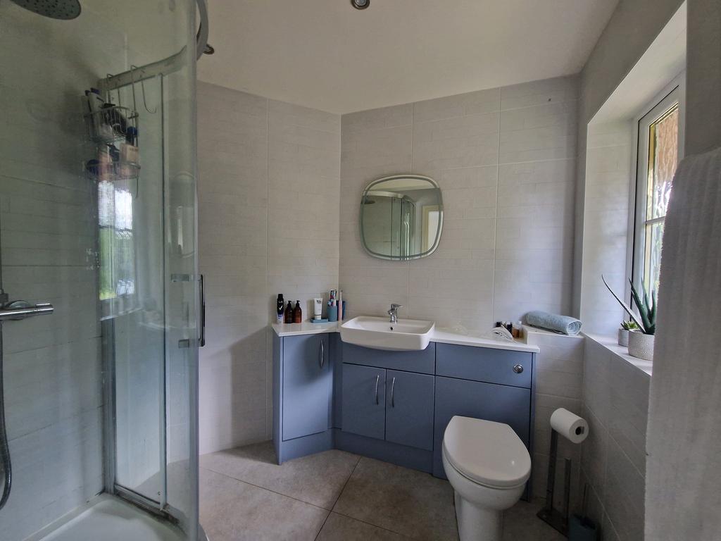 Bedroom 2 En-Suite
