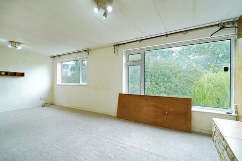 2 bedroom flat for sale, Milcote Road, Solihull B91