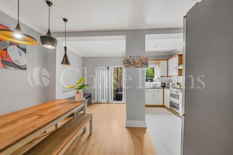 99 Hesperus Crescent, Isle Of Dogs, London, E14 3AB