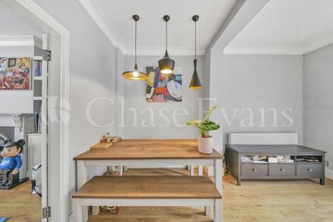 99 Hesperus Crescent, Isle Of Dogs, London, E14 3AB