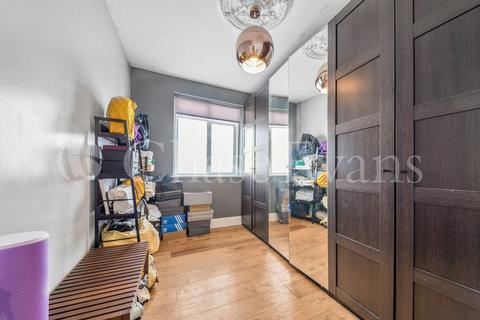 99 Hesperus Crescent, Isle Of Dogs, London, E14 3AB