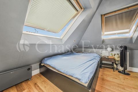 99 Hesperus Crescent, Isle Of Dogs, London, E14 3AB