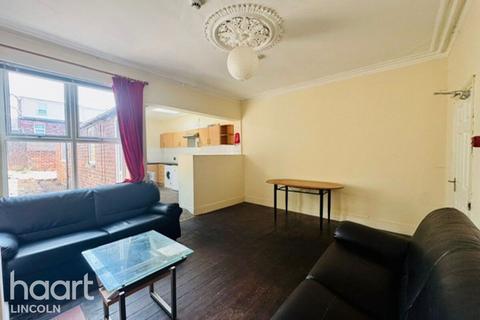 5 bedroom end of terrace house to rent, Avondale Street, LINCOLN