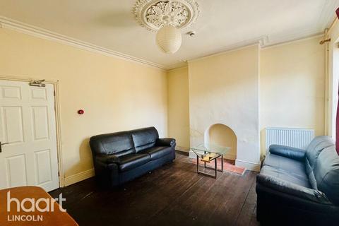5 bedroom end of terrace house to rent, Avondale Street, LINCOLN