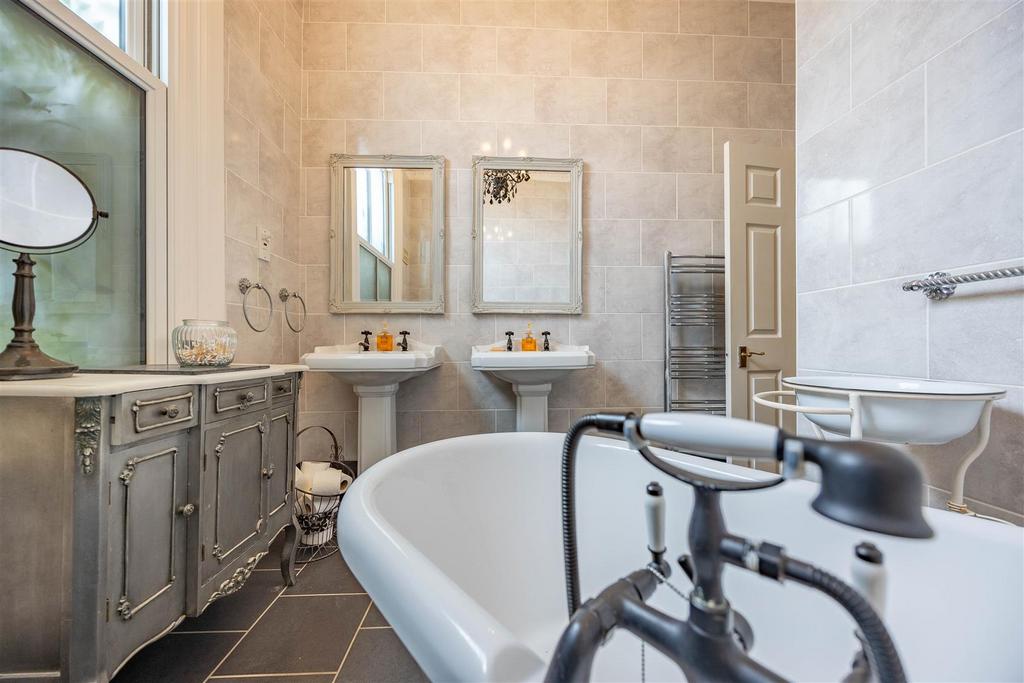 Bedroom 1 En-Suite