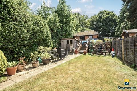3 bedroom end of terrace house for sale, The Square, Guildford GU5