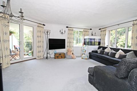 2 bedroom flat for sale, Court Downs Road, Beckenham, BR3