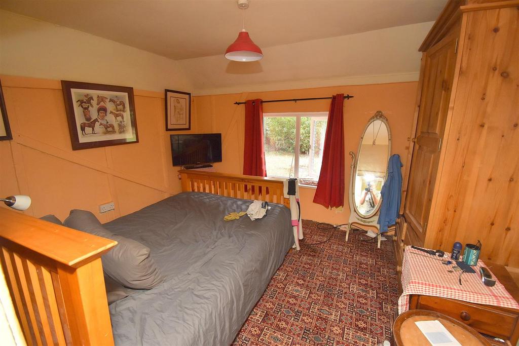 Bedroom.JPG