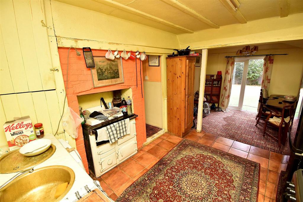 Kitchen Diner.JPG