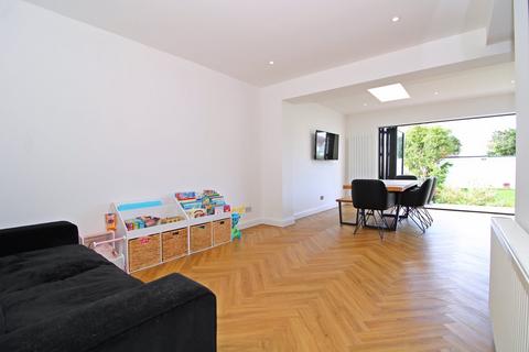 37 Beck Way, Beckenham, BR3 3JX