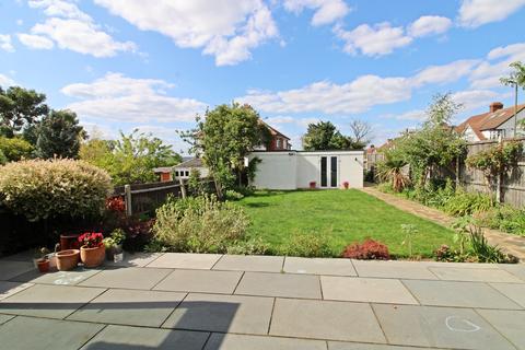 37 Beck Way, Beckenham, BR3 3JX
