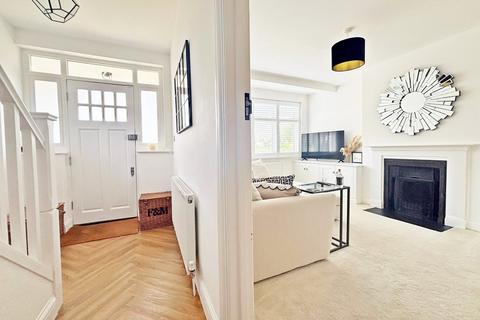 37 Beck Way, Beckenham, BR3 3JX