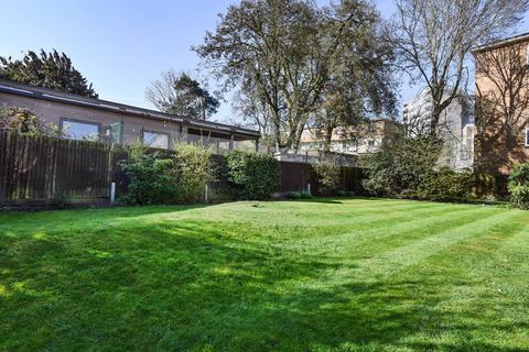 2 bedroom flat for sale, Windlesham Grove, Southfields, London, SW19