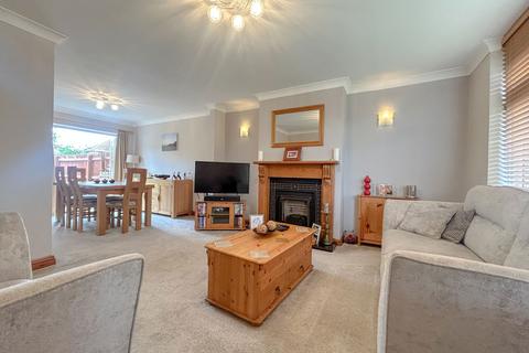 137 Arundel Road, Walton, Peterborough, PE4 6JQ