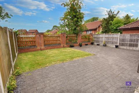 3 bedroom detached house for sale, Castle Green, Kingswood WA5