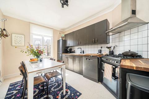 2 bedroom flat for sale, Devonshire Road, London SE23