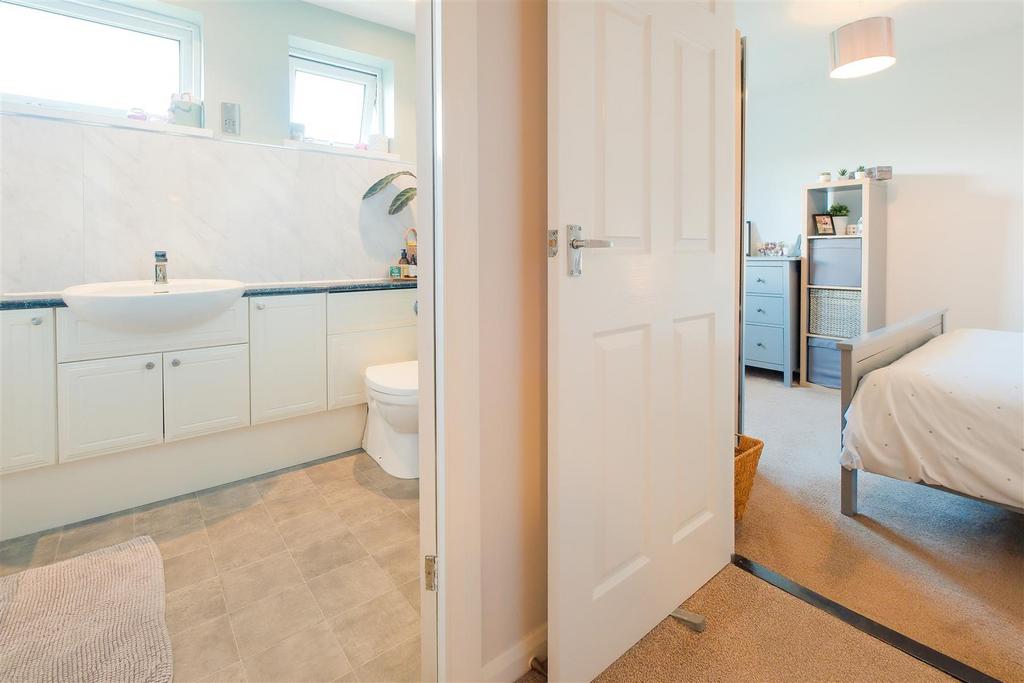 Hewitt Close 22.jpg