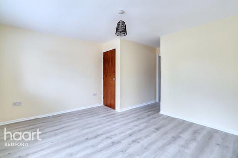 2 bedroom semi-detached house to rent, High Street, Harrold