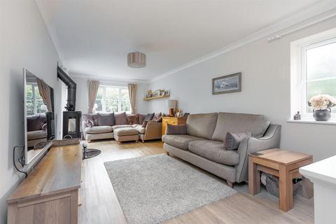 undefined, Cherry Tree Close, Husbands Bosworth LE17