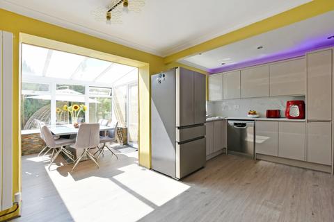 8 Dore Hall Croft, Sheffield, S17 3HD