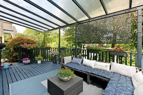 8 Dore Hall Croft, Sheffield, S17 3HD