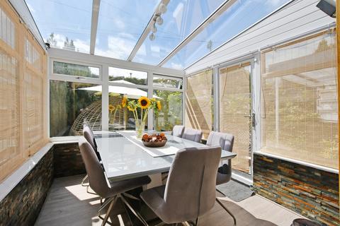 8 Dore Hall Croft, Sheffield, S17 3HD