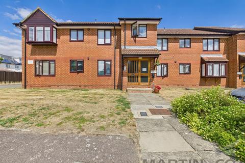8 Broadlake Close, London Colney, St Albans, AL2 1NS