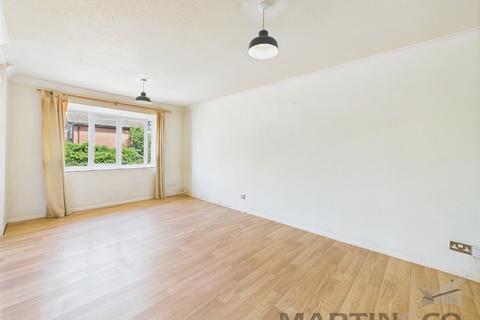 8 Broadlake Close, London Colney, St Albans, AL2 1NS