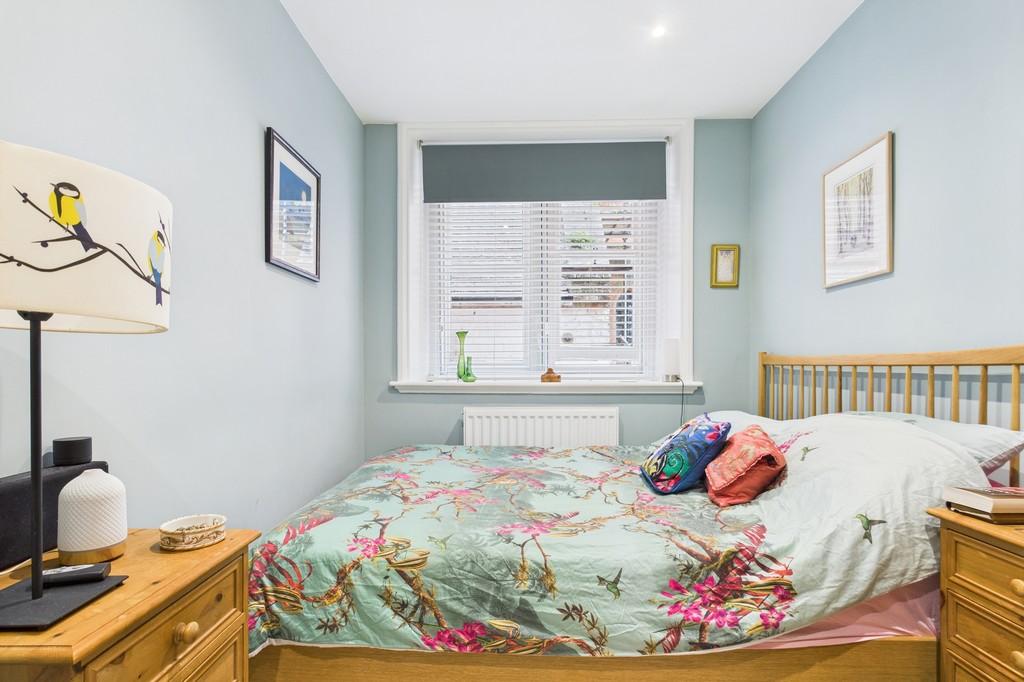 Cam01085 g0 pr0605 still002