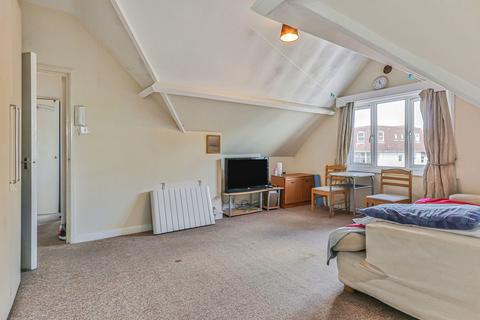 Studio for sale, Boscombe Spa Road, Boscombe Spa
