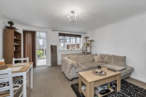 2 bedroom terraced house for sale, Swan Close, Stowmarket