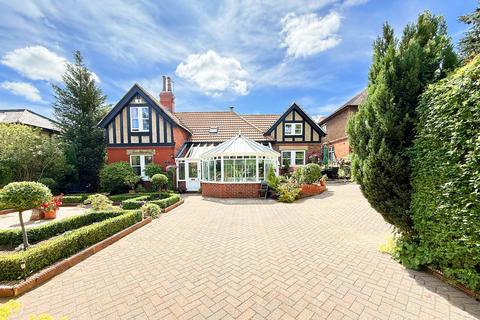 4 bedroom detached house for sale, The Cottage, Off Cold Bath Road, Harrogate