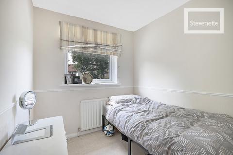 27 Beaufort Close, North Weald, Epping, CM16 6JZ
