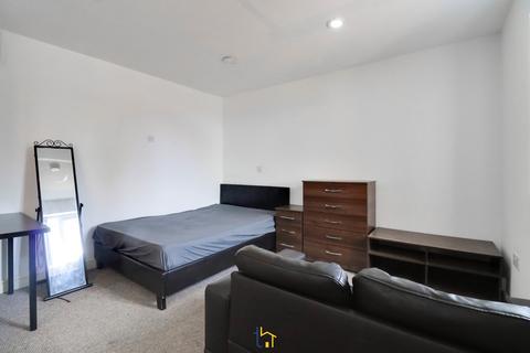 Studio to rent, Gladstone Avenue, Loughborough