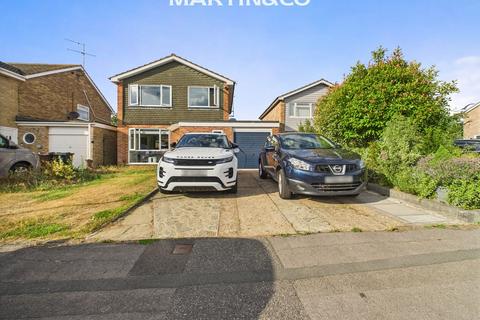 3 bedroom detached house to rent, Woodrow Drive