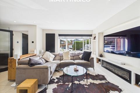 3 bedroom detached house to rent, Woodrow Drive