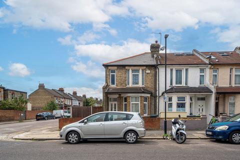 2 bedroom end of terrace house for sale, Eldon Road, Wood Green N22