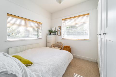 2 bedroom apartment for sale, Davenant Road, Archway N19