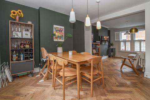 18 Scotts Road, Bromley, BR1 3QD