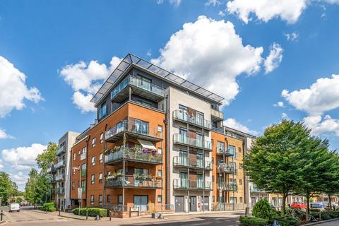 Desvignes Drive, London, SE13
